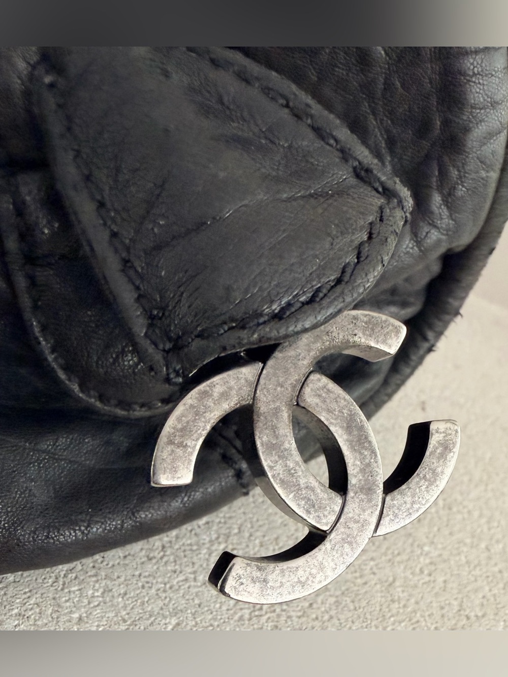 CHANEL Le Marais Large Bowler Black Quilted Leather Rare Vintage - Picture 9 of 13